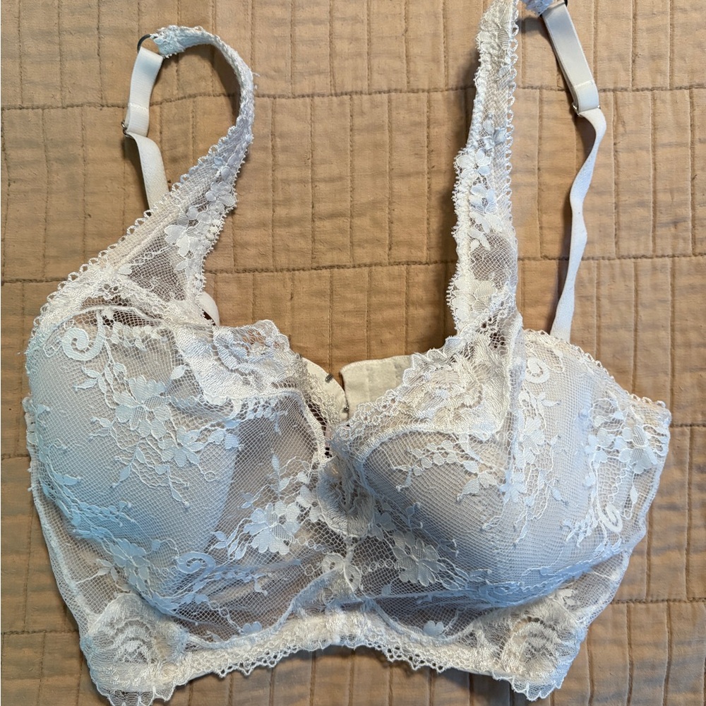 33 - FINAL OFFER! Victoria's Secret Dream Angels Off White Lace Bra - Size 34DD